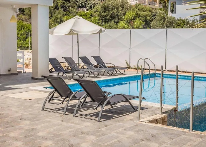 Seahorse Skala Villa